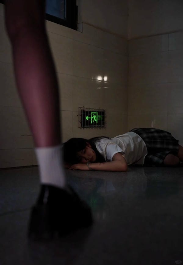 Hình ảnh bạo lực học đường (34)