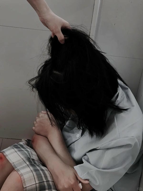 Hình ảnh bạo lực học đường (7)