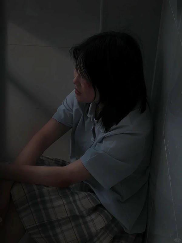 Hình ảnh bạo lực học đường (8)