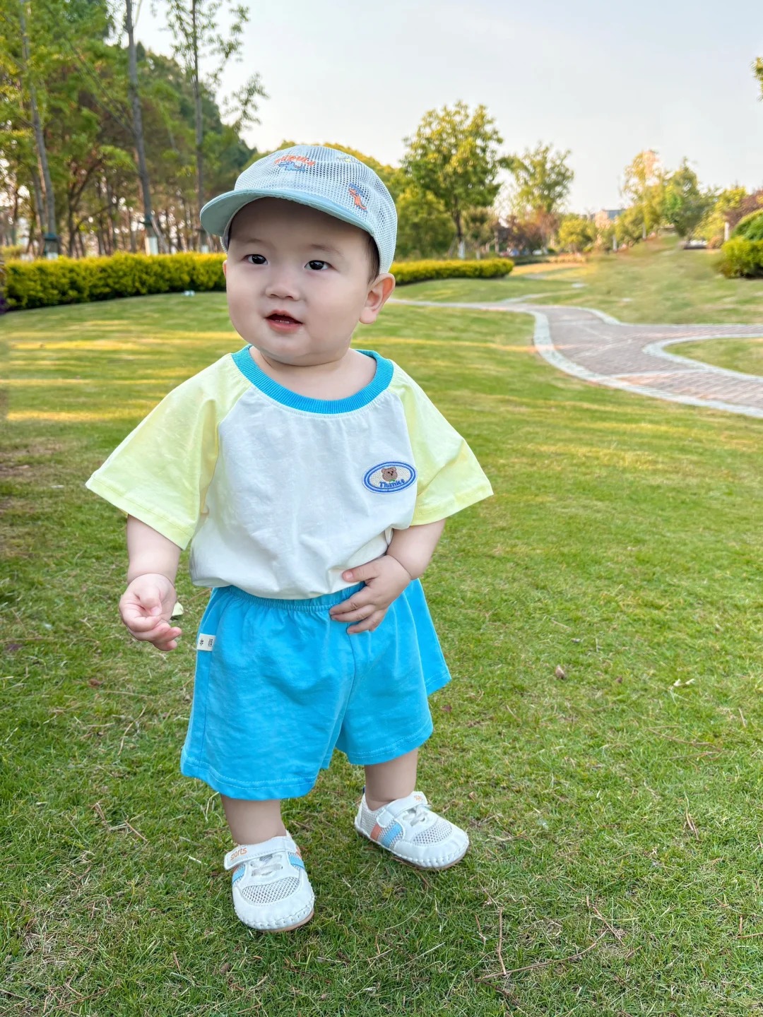 Hình ảnh em bé trai dễ thương (24)