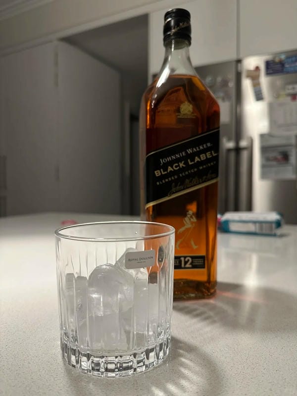 Hình ảnh nhậu 1 mình (28)