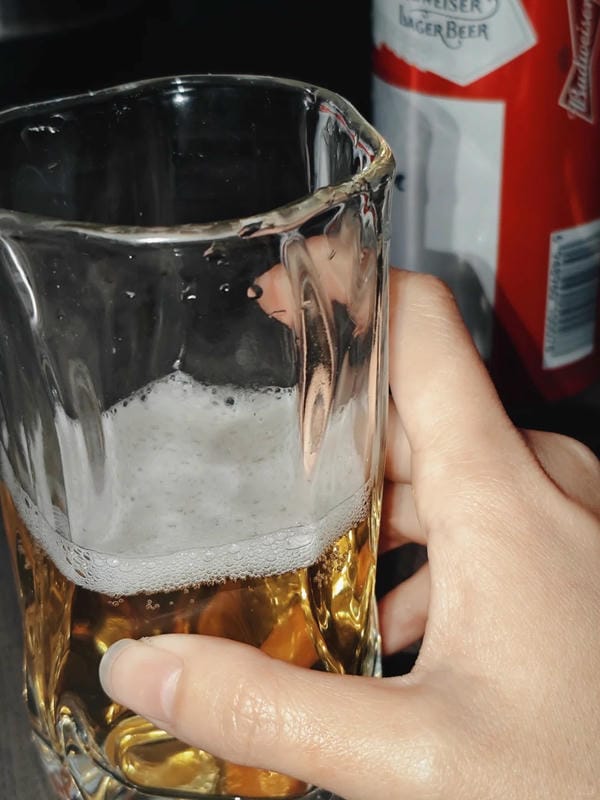 Hình ảnh nhậu 1 mình (31)