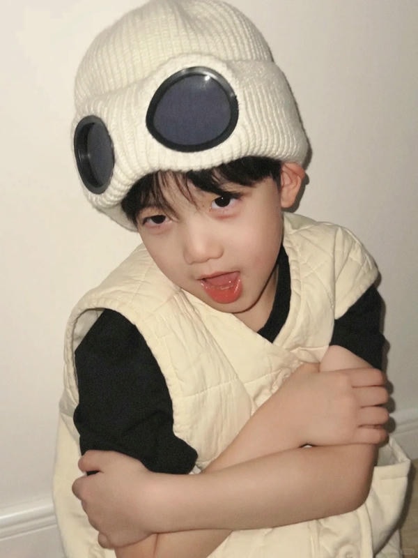 ảnh bé trai đáng yêu 12