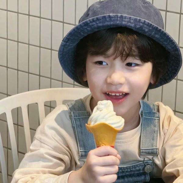 ảnh bé trai đáng yêu 17