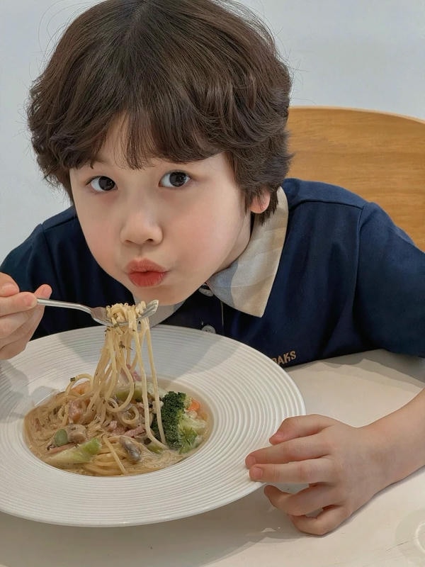 ảnh bé trai đáng yêu 18