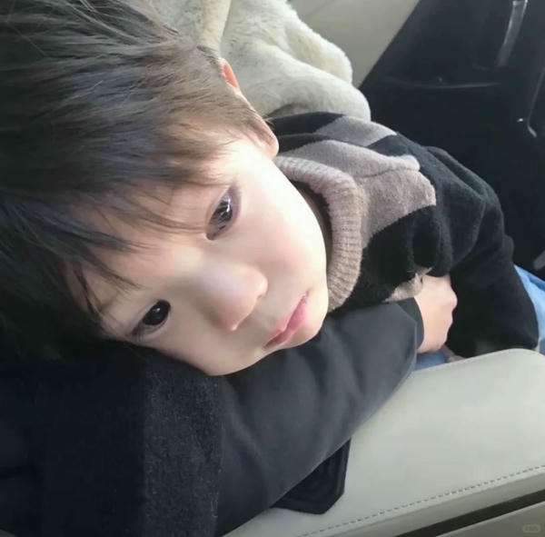 ảnh bé trai đáng yêu 32