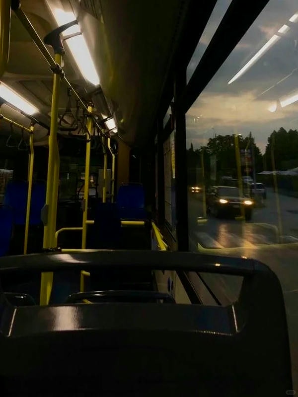 ảnh chill buồn 8