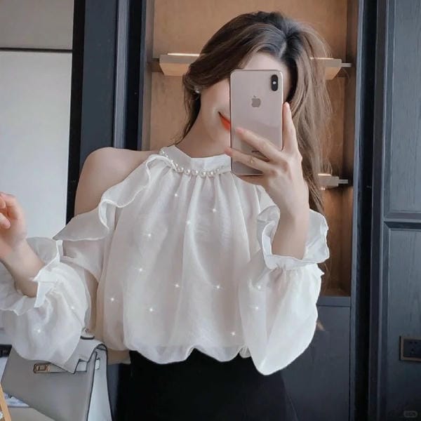 ảnh chụp trước gương che mặt nữ 36