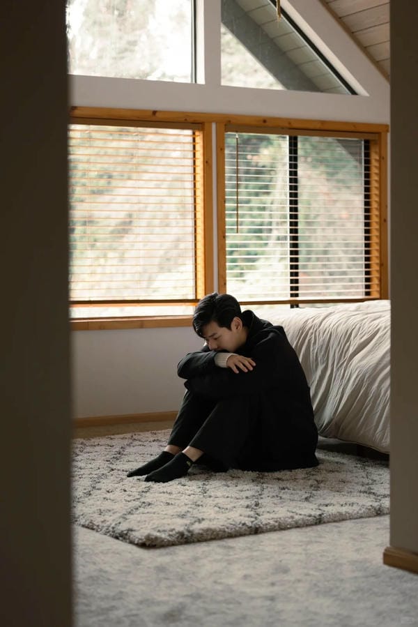 ảnh con trai buồn 18