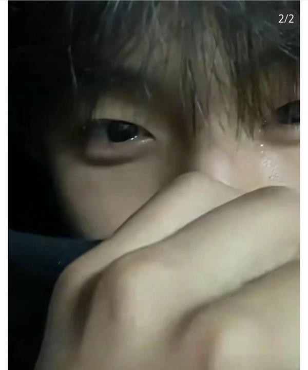 ảnh con trai buồn 2