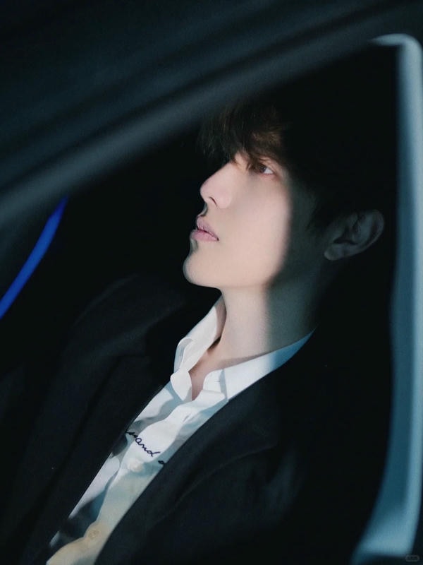 ảnh con trai buồn 21