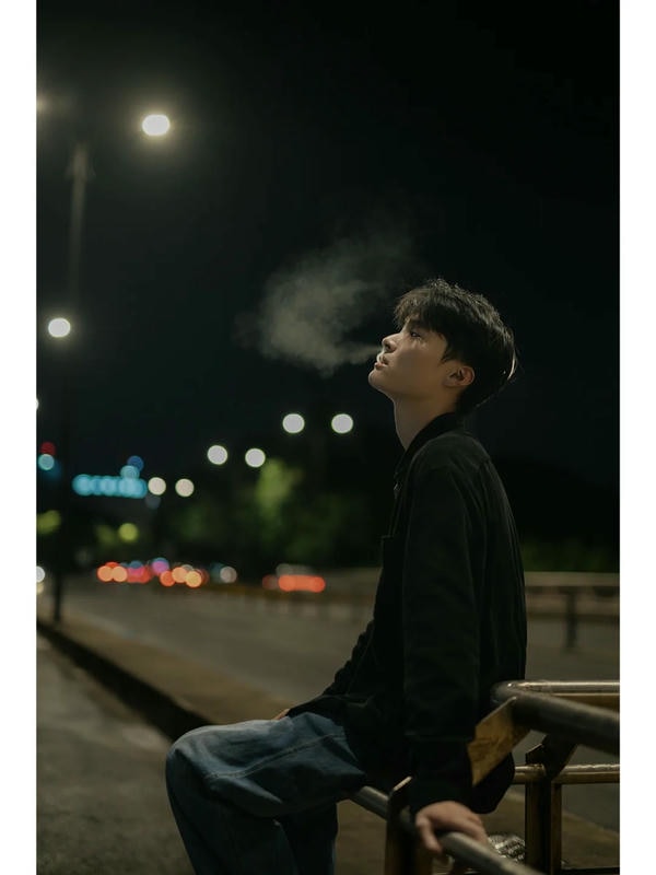 ảnh con trai buồn 25