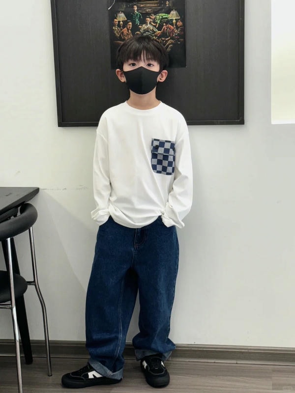 ảnh con trai đeo khẩu trang đen 8