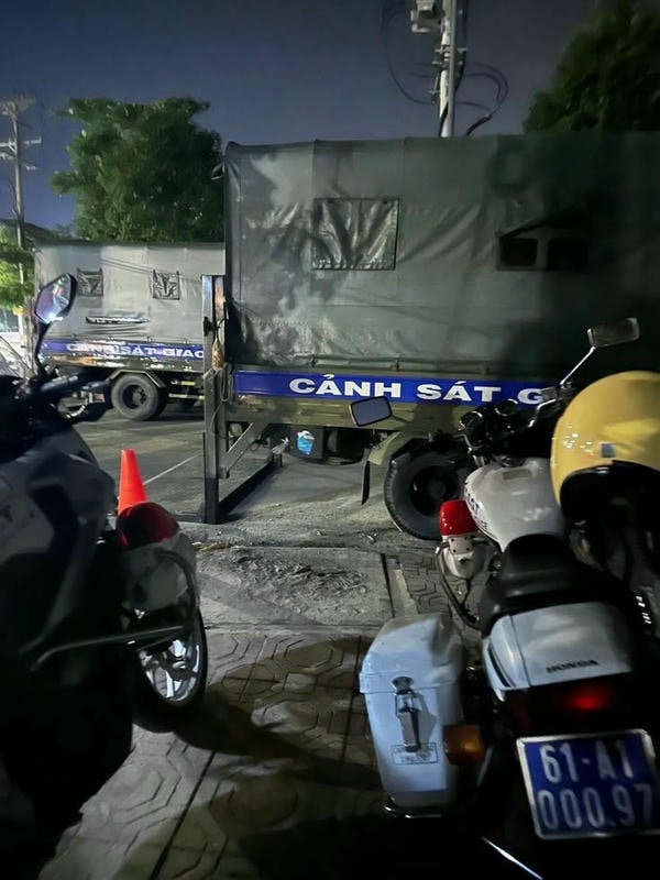 ảnh công an bắt xe 25