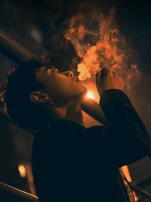 ảnh hút thuốc buồn 13