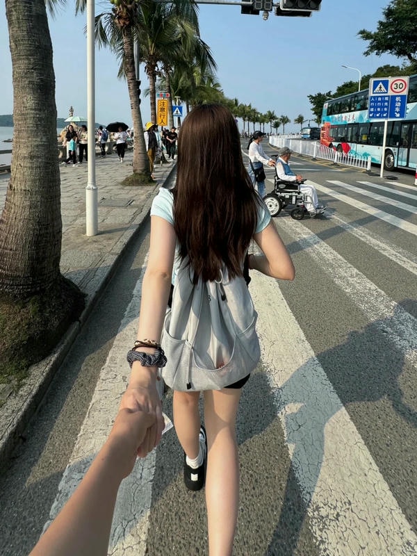 ảnh nắm tay người yêu 20