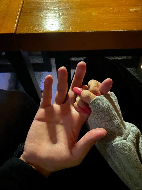 ảnh nắm tay người yêu (21)