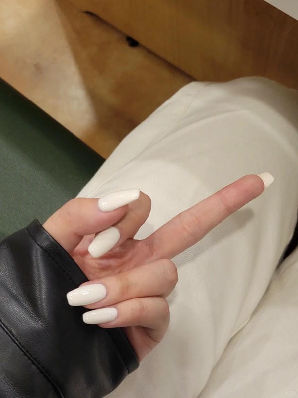 ảnh ngón giữa 13