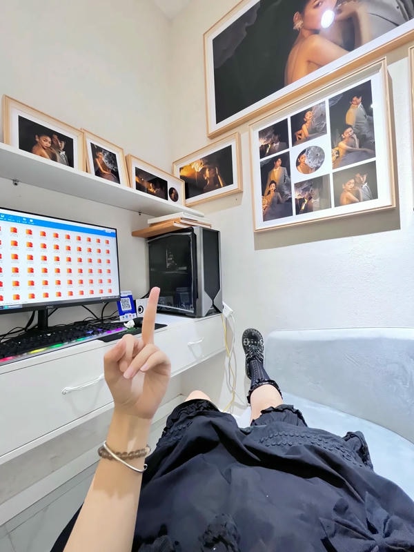 ảnh ngón giữa 14