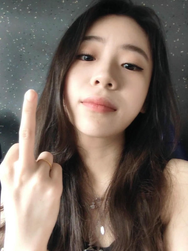 ảnh ngón giữa 21