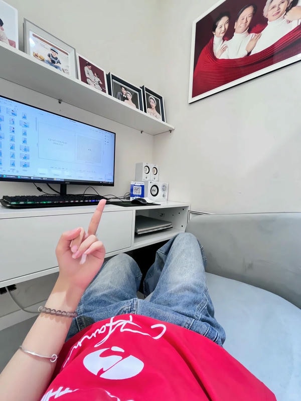 ảnh ngón giữa 22