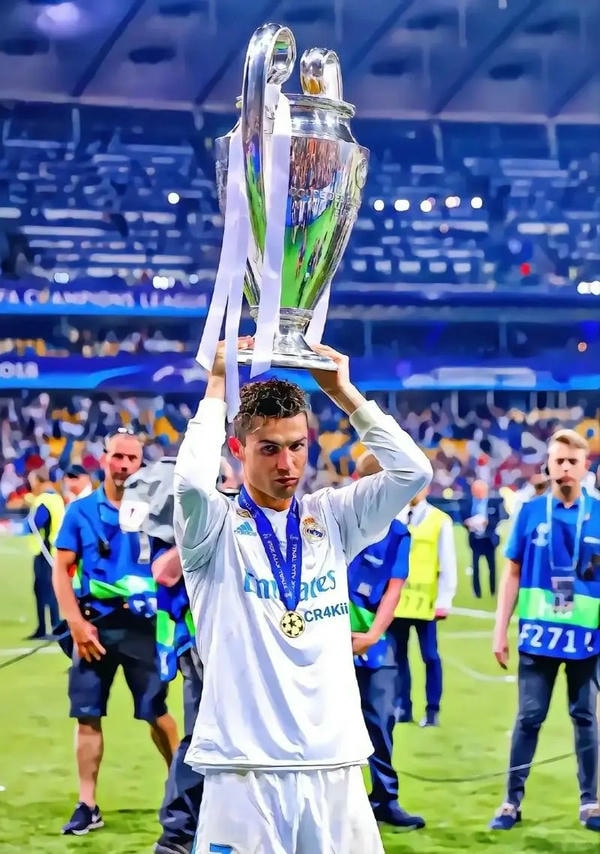 ảnh ronaldo ngầu 1