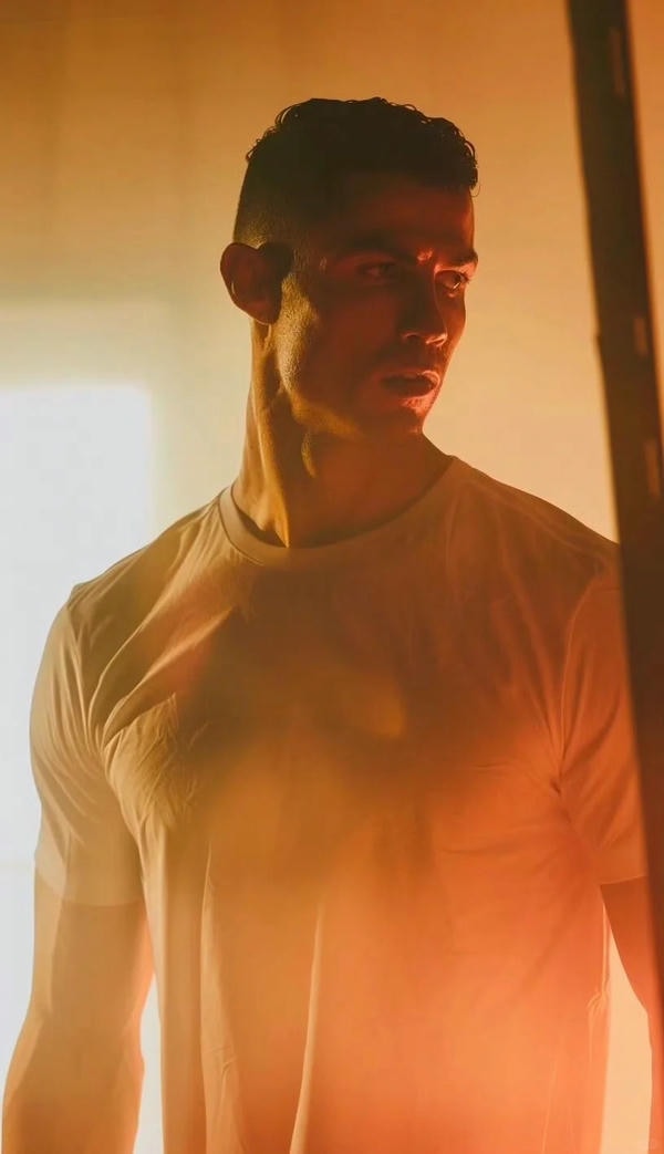 ảnh ronaldo ngầu 25