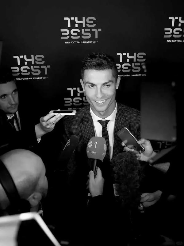 ảnh ronaldo ngầu 3