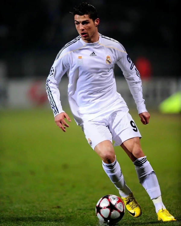 ảnh ronaldo ngầu 31