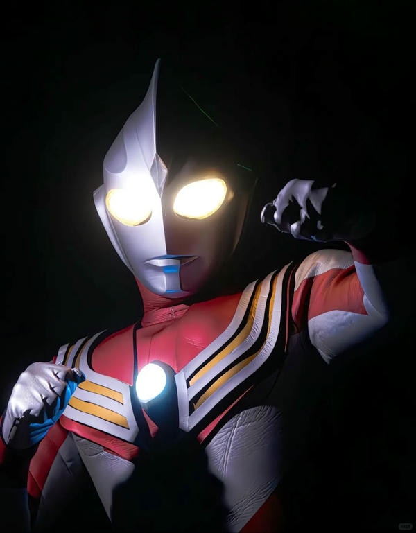 ảnh siêu nhân điện quang 35