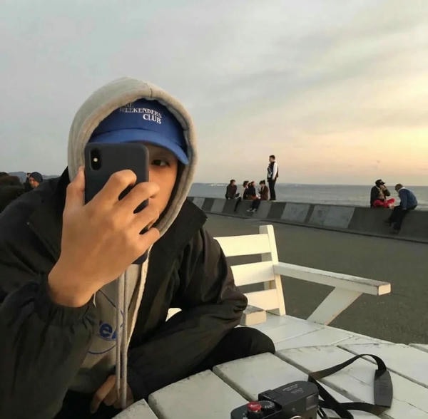 ảnh trai che mặt 8