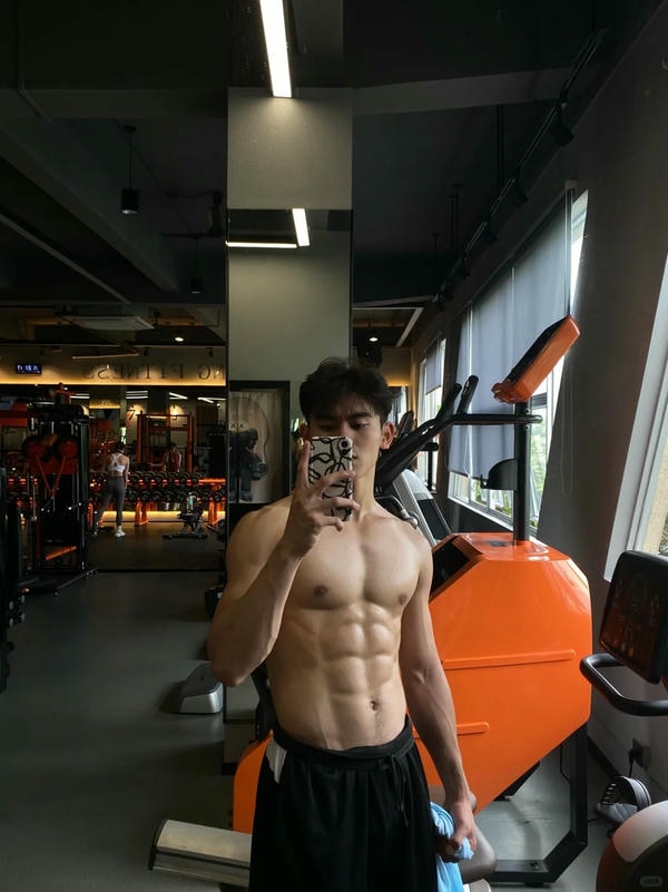 ảnh trai đẹp sáu múi 18