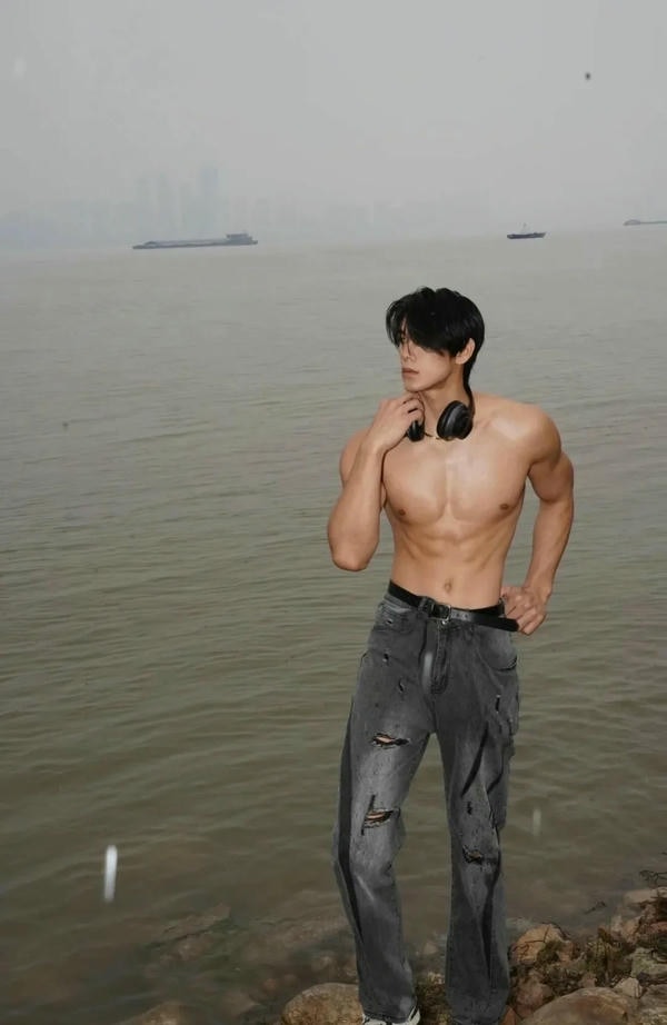 ảnh trai đẹp sáu múi 30