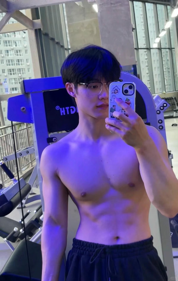 ảnh trai đẹp sáu múi 33