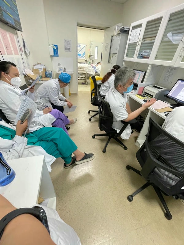 hình ảnh bác sĩ khám bệnh 27