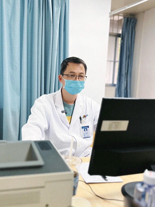 hình ảnh bác sĩ khám bệnh 29