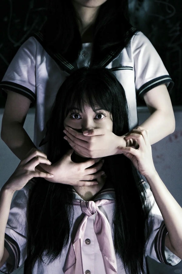 hình ảnh bạo lực học đường 1