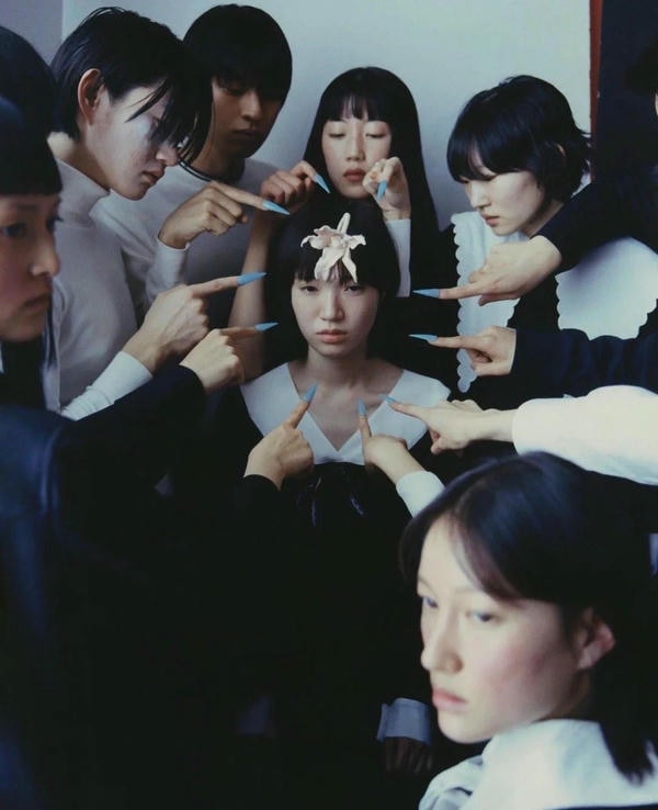 hình ảnh bạo lực học đường 11