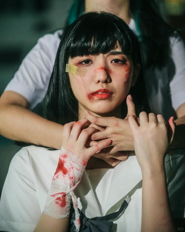 hình ảnh bạo lực học đường 31