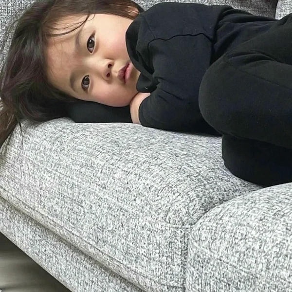 hình ảnh buồn mệt mỏi con gái