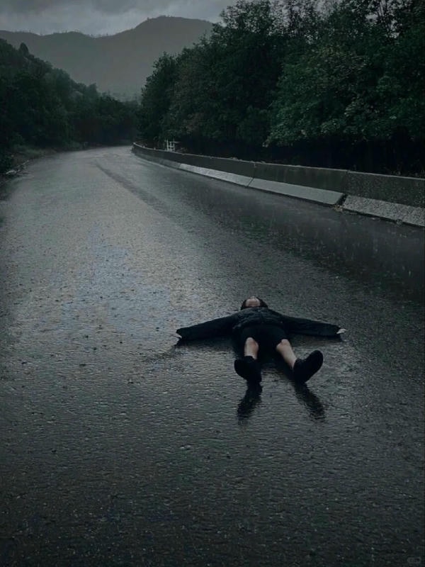 hình ảnh buồn mệt mỏi