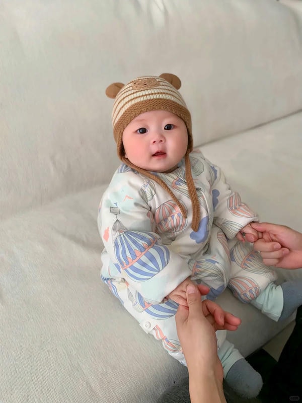 hình ảnh em bé sơ sinh dễ thương 30