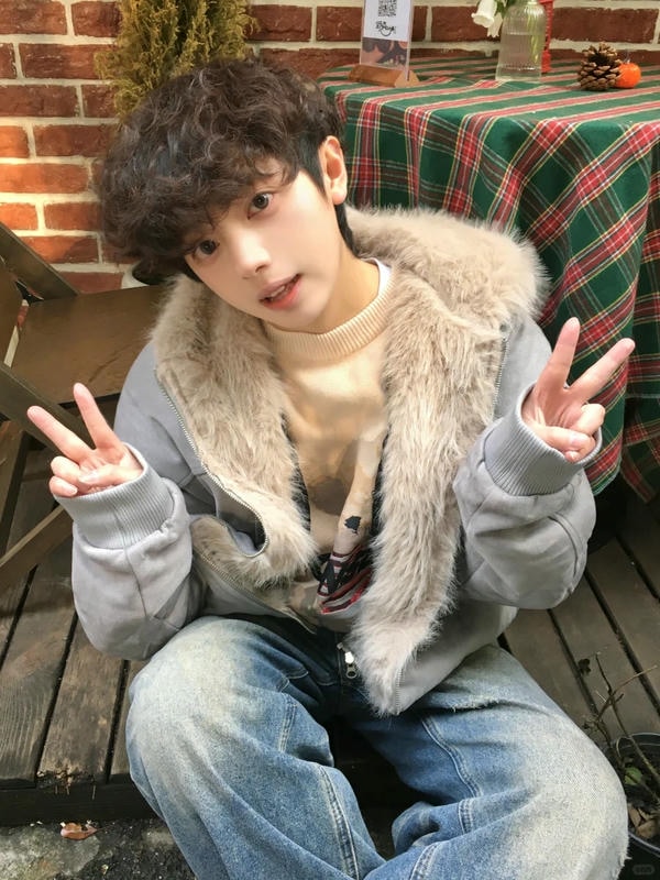 hình ảnh em bé trai đáng yêu