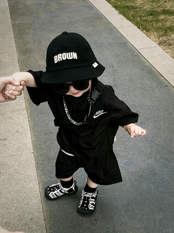 hình ảnh em bé trai dễ thương 11