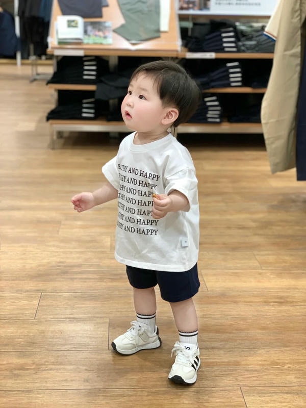 hình ảnh em bé trai dễ thương 12