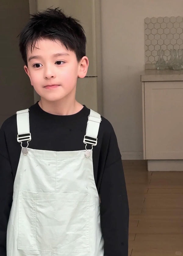 hình ảnh em bé trai dễ thương 29