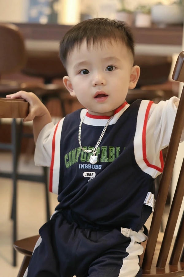 hình ảnh em bé trai dễ thương 3
