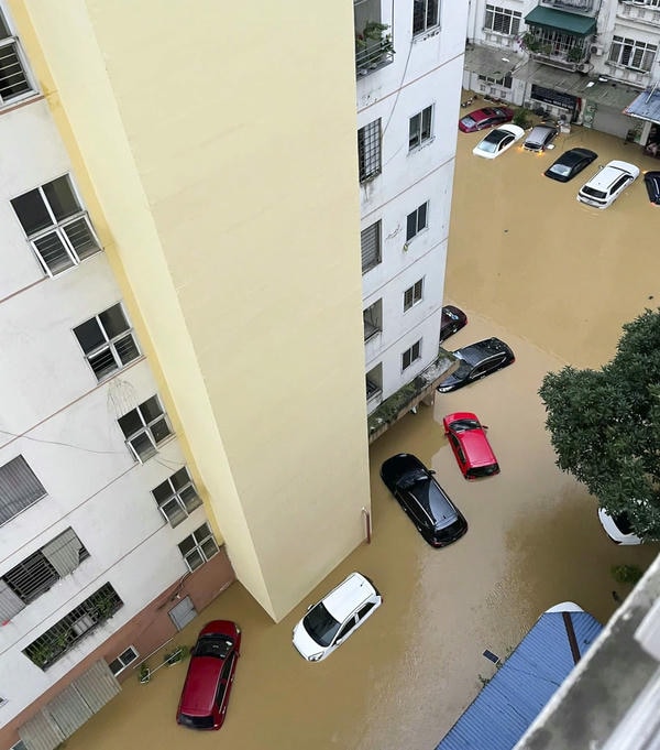 hình ảnh lũ lụt 12