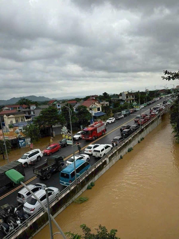 hình ảnh lũ lụt 15