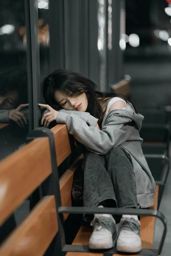 hình ảnh mệt mỏi 18